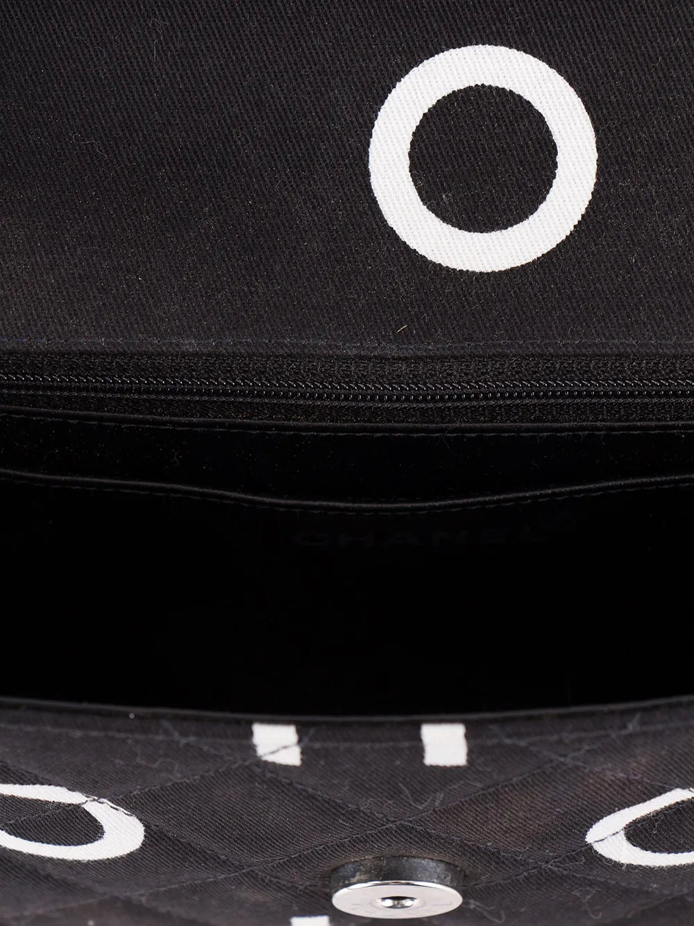 Pre-OwnedCHANEL Pre-Ownedlogo print quilted tote