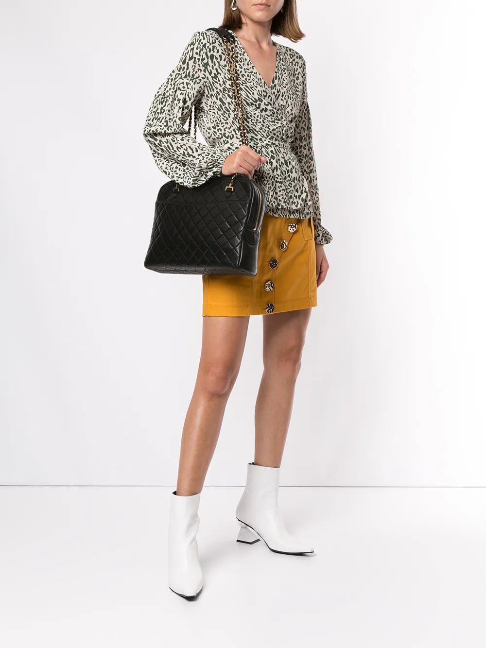 Pre-OwnedCHANEL Pre-Owned1997's CC Mark Charm Chain tote