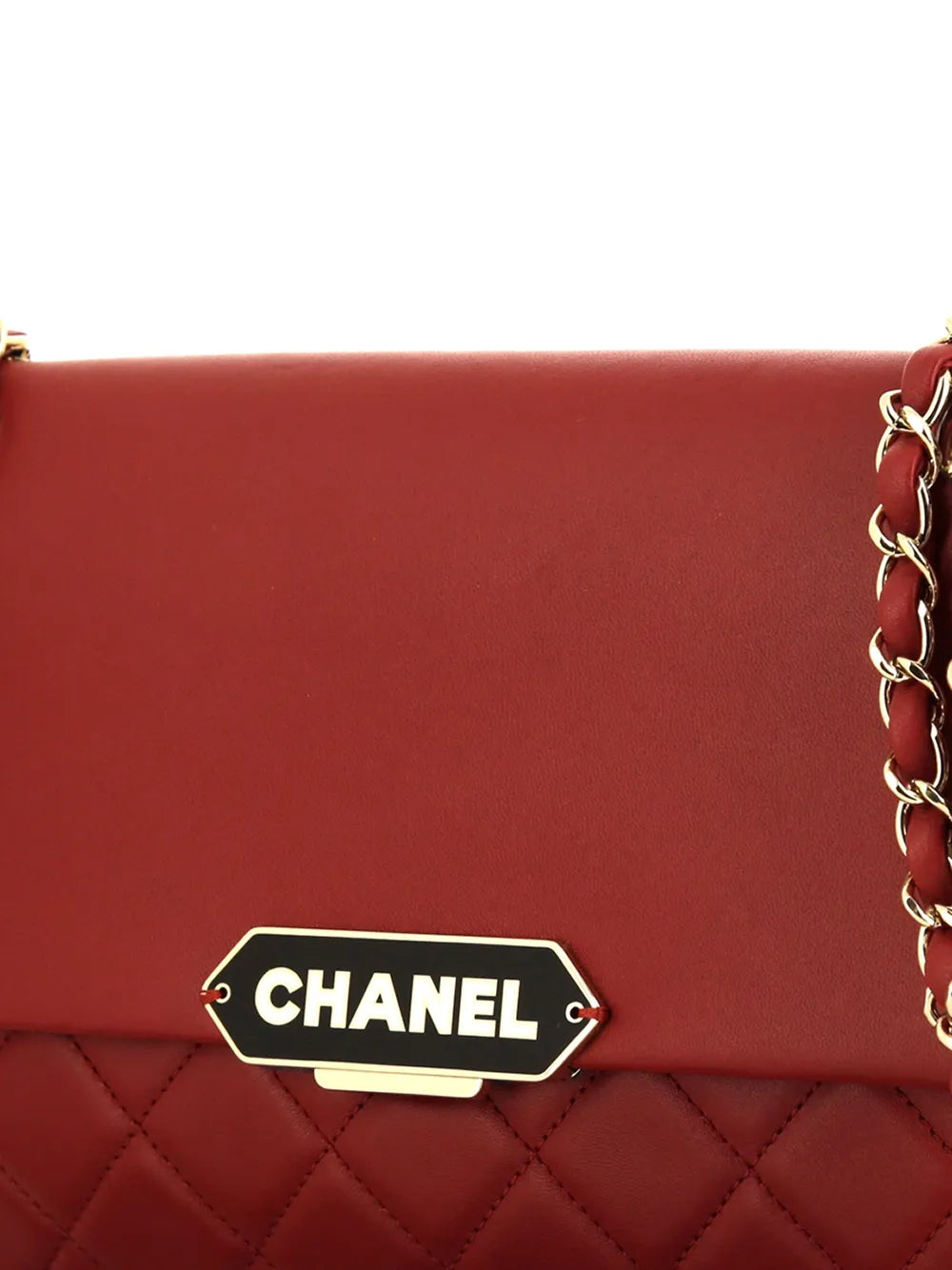 Pre-OwnedCHANEL Pre-Owned2017 logo plaque diamond-quilted shoulder bag