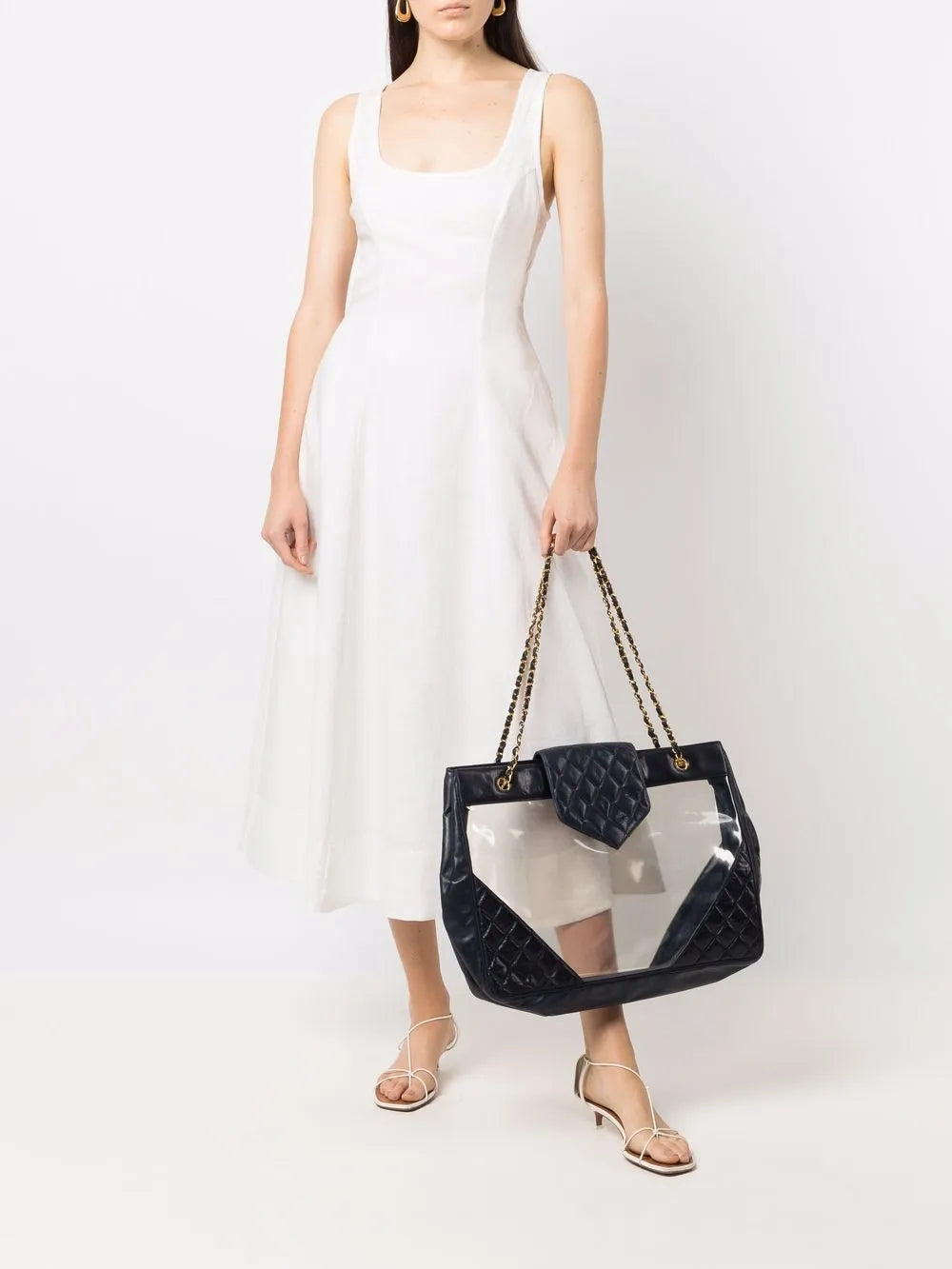 Pre-OwnedCHANEL Pre-Owned2004 diamond-quilted beach bag