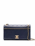 Pre-OwnedCHANEL Pre-Owned2018 CC diamond-quilted shoulder bag