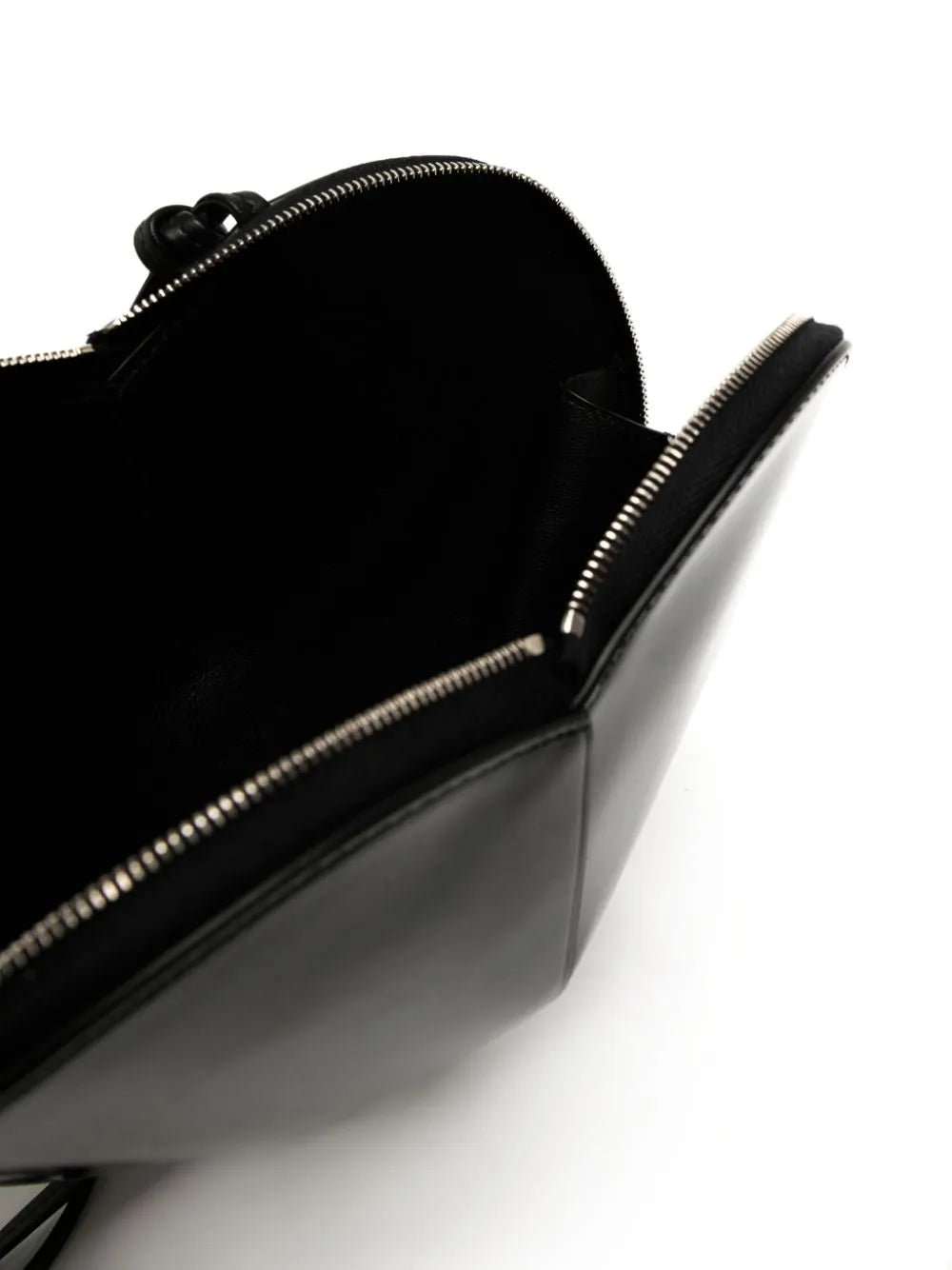 New SeasonAlaLe Coeur shoulder bag
