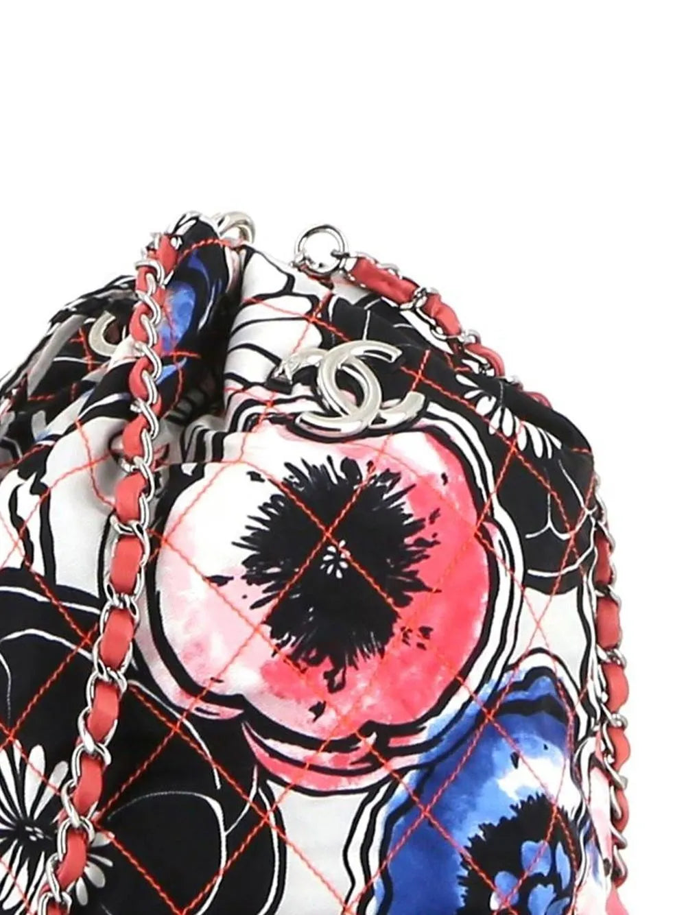 Pre-OwnedCHANEL Pre-Owned2010 floral diamond-quilted bucket bag