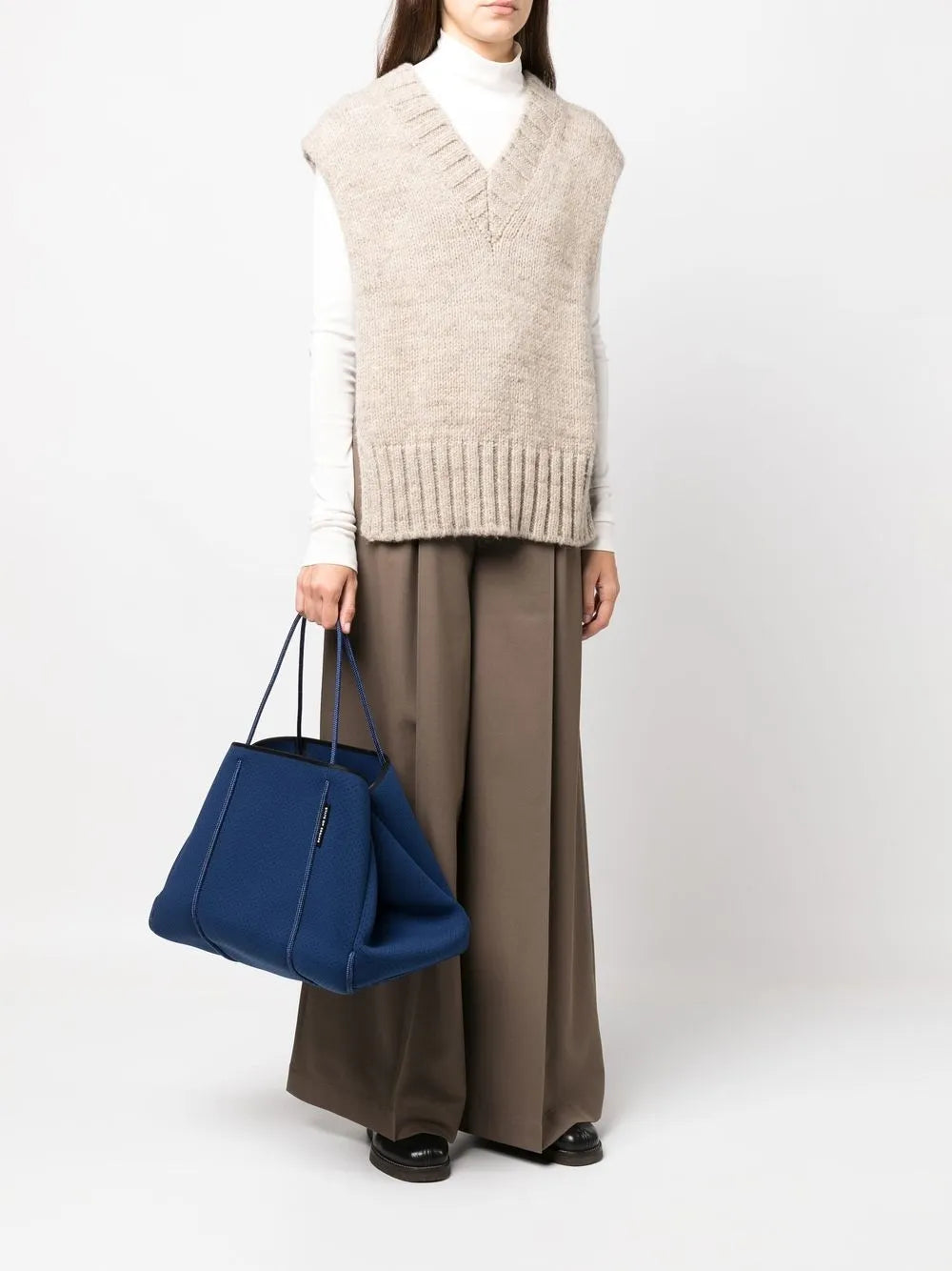 STATE OF ESCAPEEscape? perforated tote