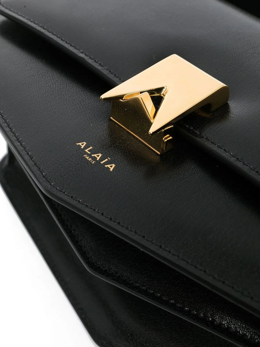 Alaïalogo-plaque leather shoulder bag