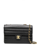 Pre-OwnedCHANEL Pre-Owned1995 medium Classic Flap shoulder bag