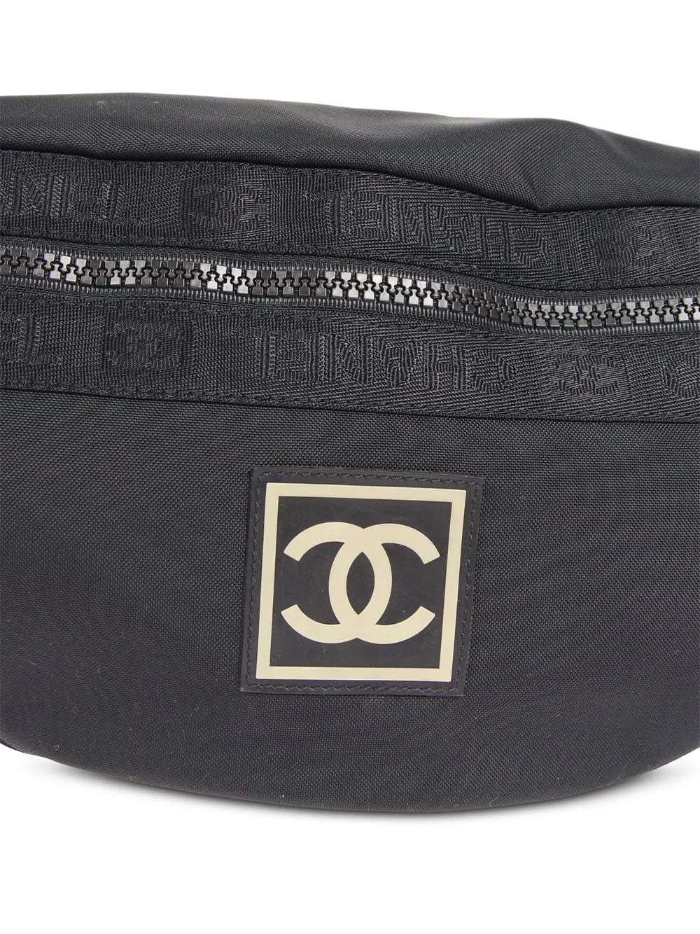 Pre-OwnedCHANEL Pre-Owned2002 logo-patch belt bag