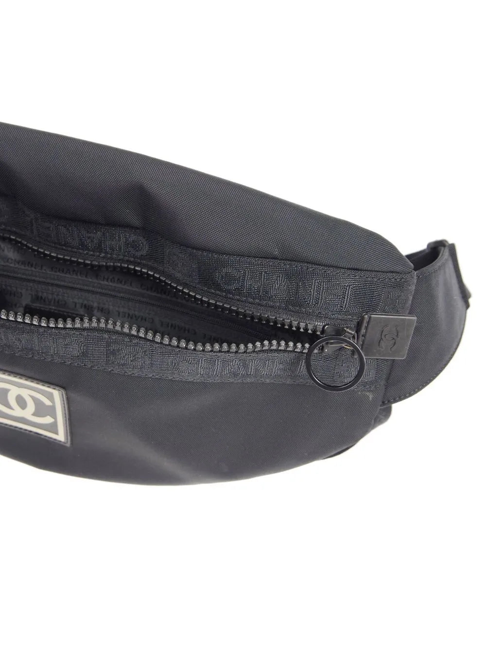 Pre-OwnedCHANEL Pre-Owned2002 logo-patch belt bag