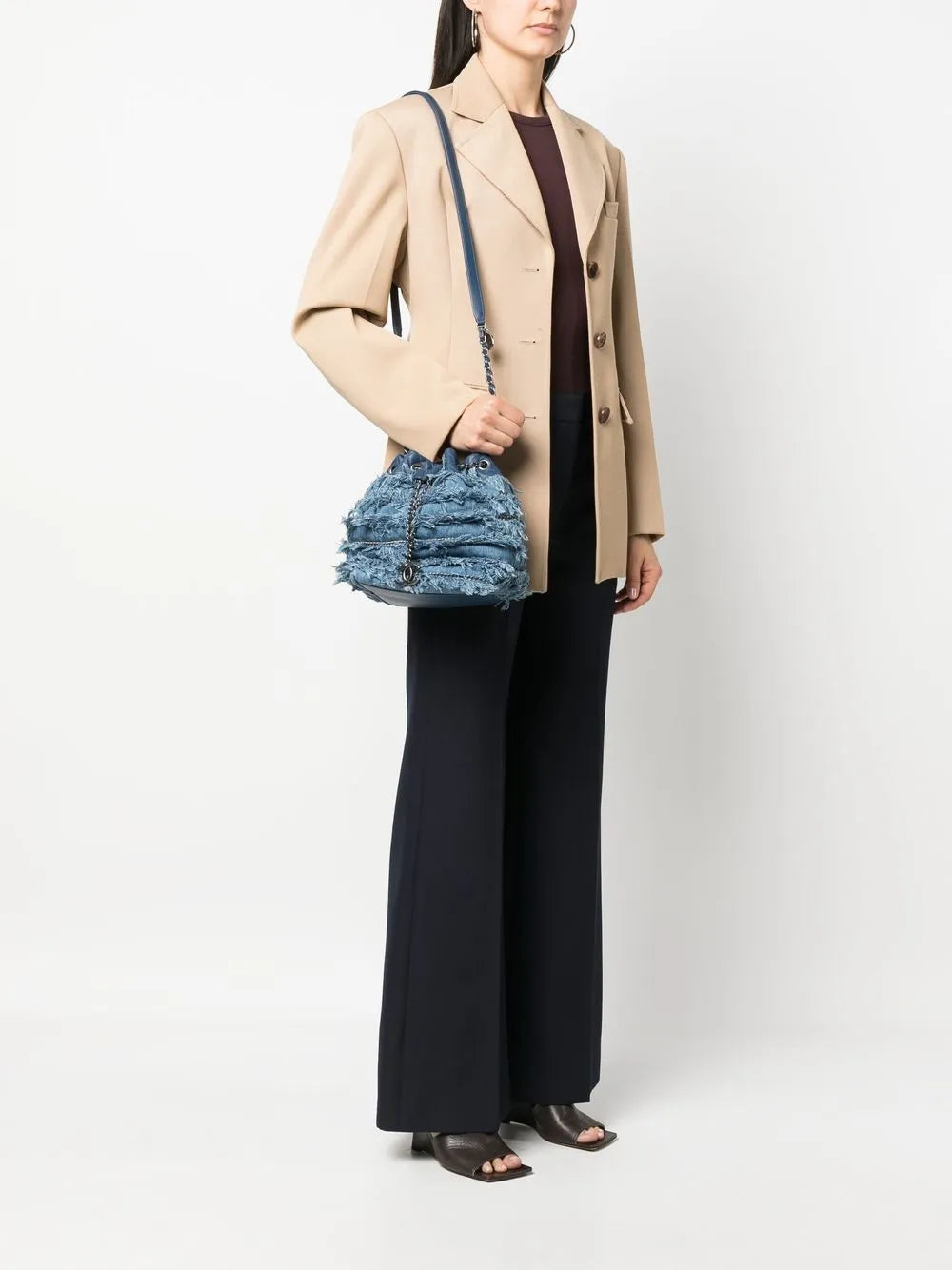 Pre-OwnedCHANEL Pre-Owned2014-2015 fringed denim bucket bag