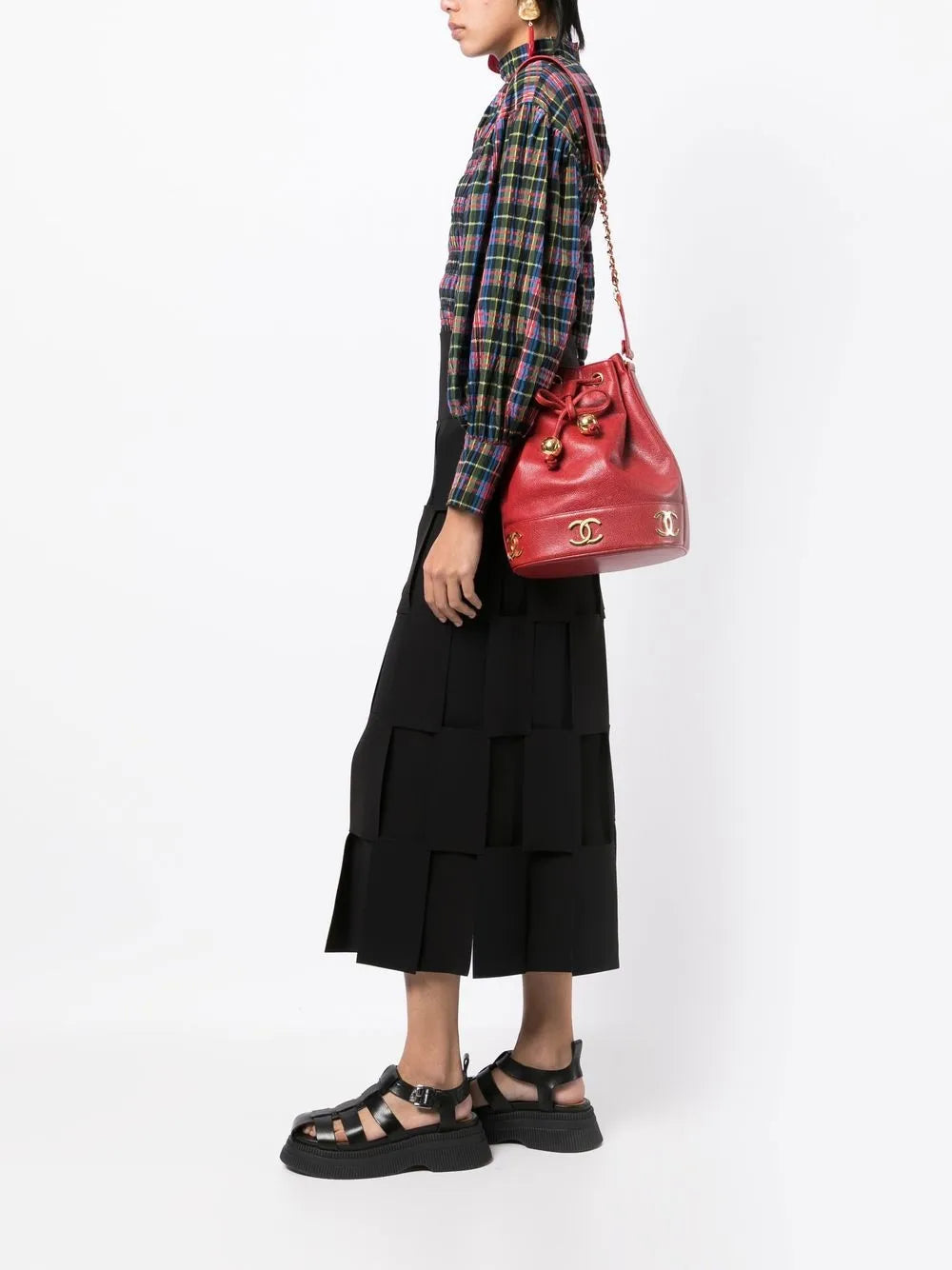 Pre-OwnedCHANEL Pre-Owned1992 Triple CC drawstring bucket bag