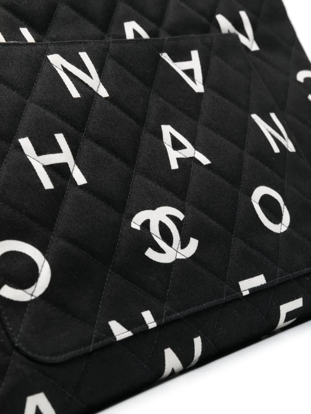Pre-OwnedCHANEL Pre-Owned1996-1997 logo-print diamond-quilted tote bag