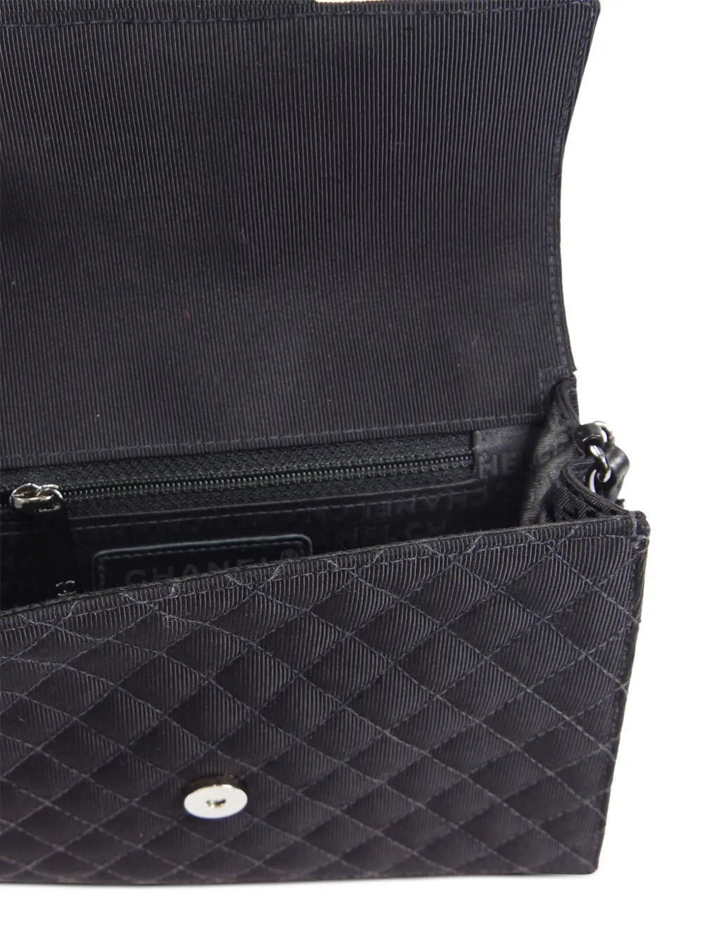 Pre-OwnedCHANEL Pre-Owned2005 emblem-patch denim shoulder bag