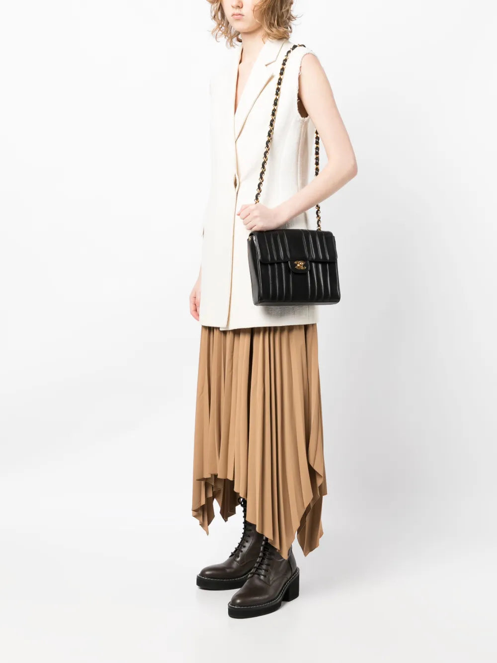 Pre-OwnedCHANEL Pre-Owned1992 Mademoiselle Classic Flap shoulder bag