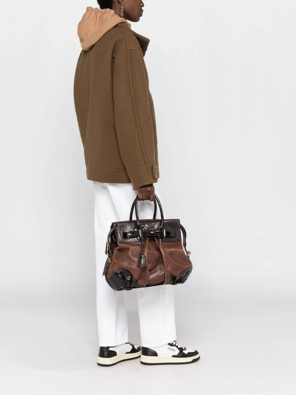 Pre-OwnedLouis Vuitton Pre-OwnedMonogram Debossed box-pleat detail panelled handbag