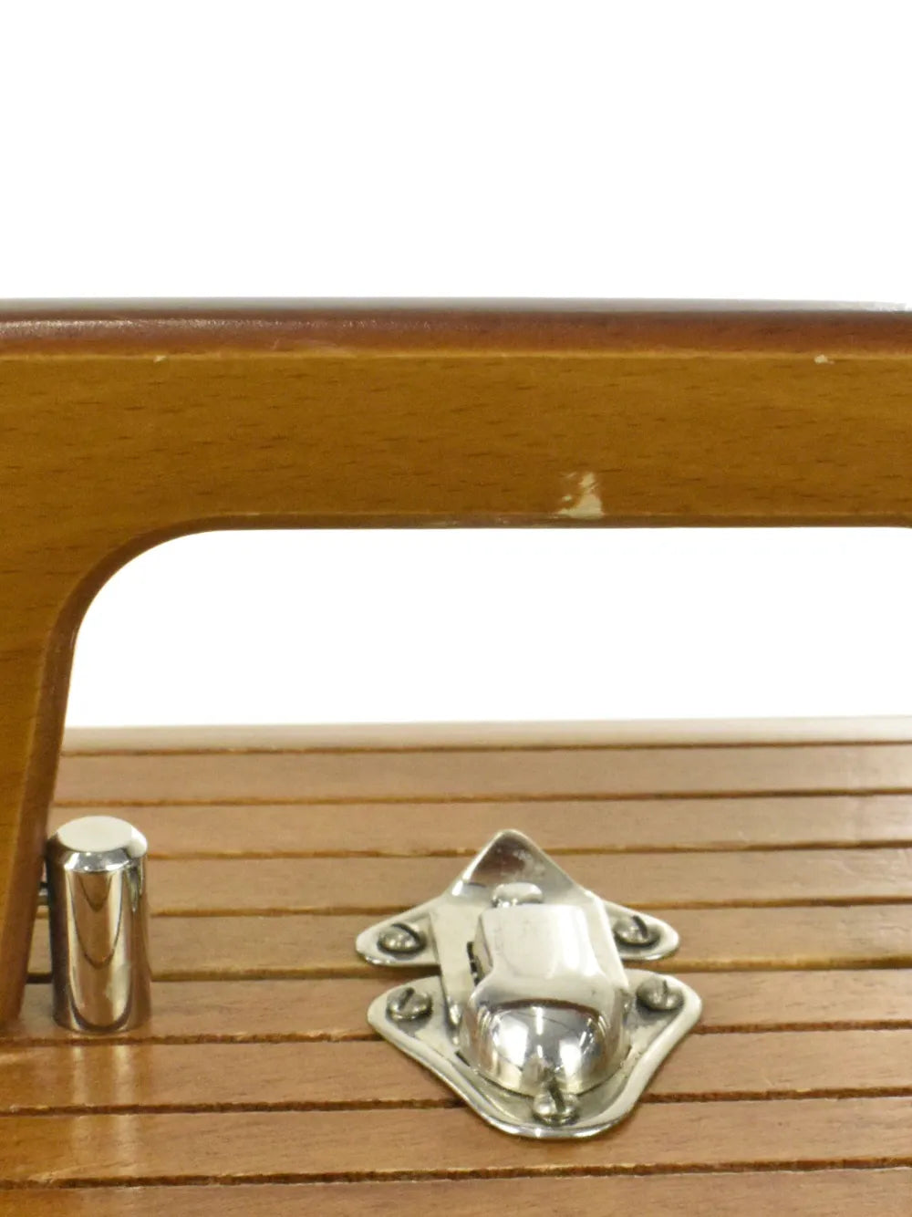 Pre-OwnedCHANEL Pre-Owned1995 logo wooden handbag