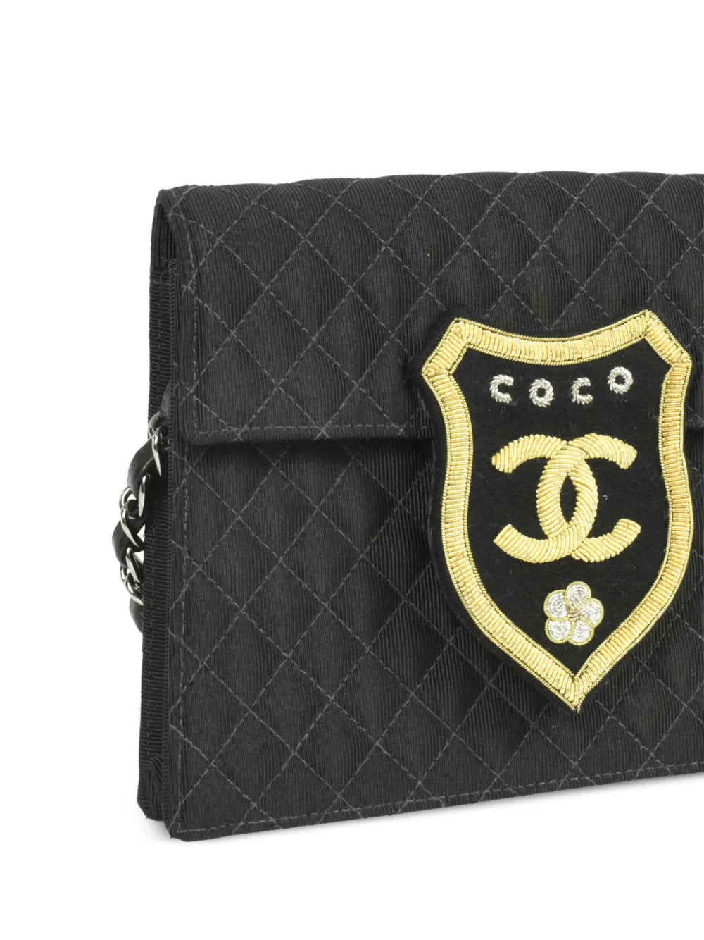 Pre-OwnedCHANEL Pre-Owned2004-2005 Coat of Arms patch flap shoulder bag
