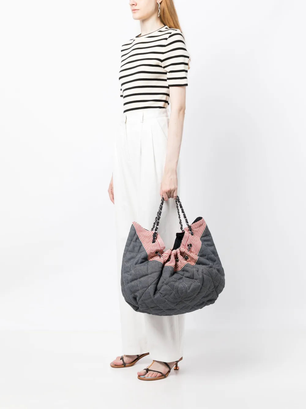 Pre-OwnedCHANEL Pre-Owned2009-2010 diamond-quilted CC stitch denim shoulder bag