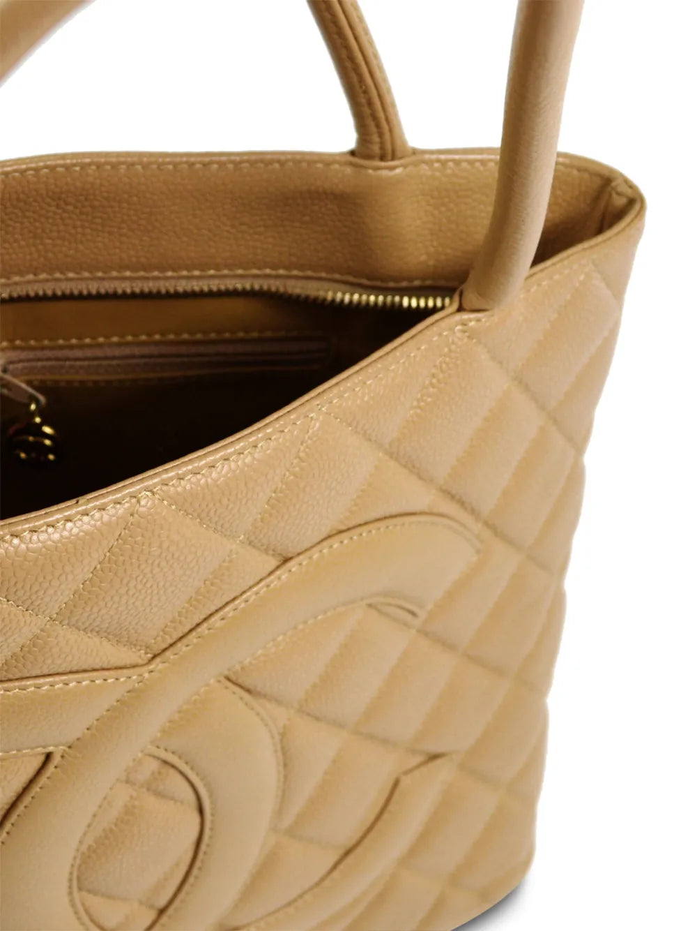 Pre-OwnedCHANEL Pre-Owned2002 Medallion quilted tote bag
