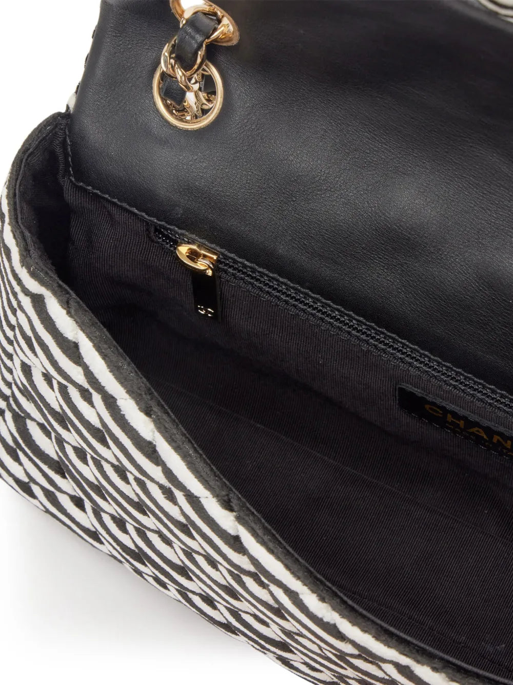 Pre-OwnedCHANEL Pre-Owned2006 Classic Flap striped shoulder bag