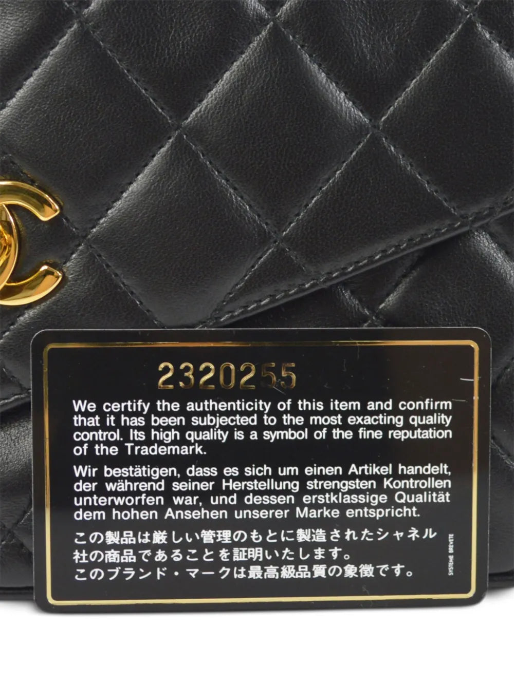 Pre-OwnedCHANEL Pre-Owned1992 CC diamond-quilted shoulder bag