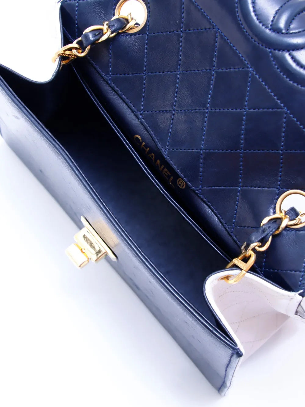 Pre-OwnedCHANEL Pre-Owned1989-1991 diamond-quilted shoulder bag
