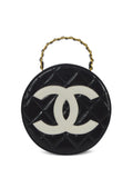 Pre-OwnedCHANEL Pre-Owned1995 pre-owned CC diamond-quilted round vanity bag