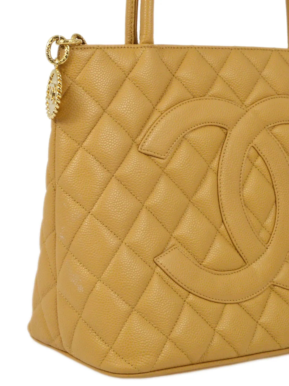 Pre-OwnedCHANEL Pre-Owned2007 Medallion handbag