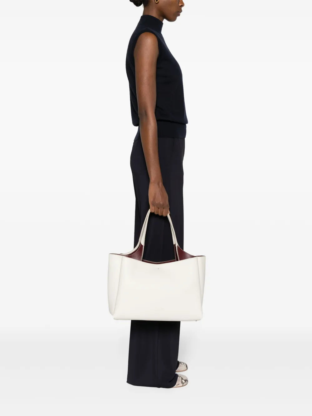 Tod'smedium leather tote bag