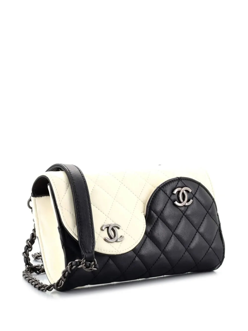 Pre-OwnedCHANEL Pre-Owned2016 Yin Yang wallet-on-chain