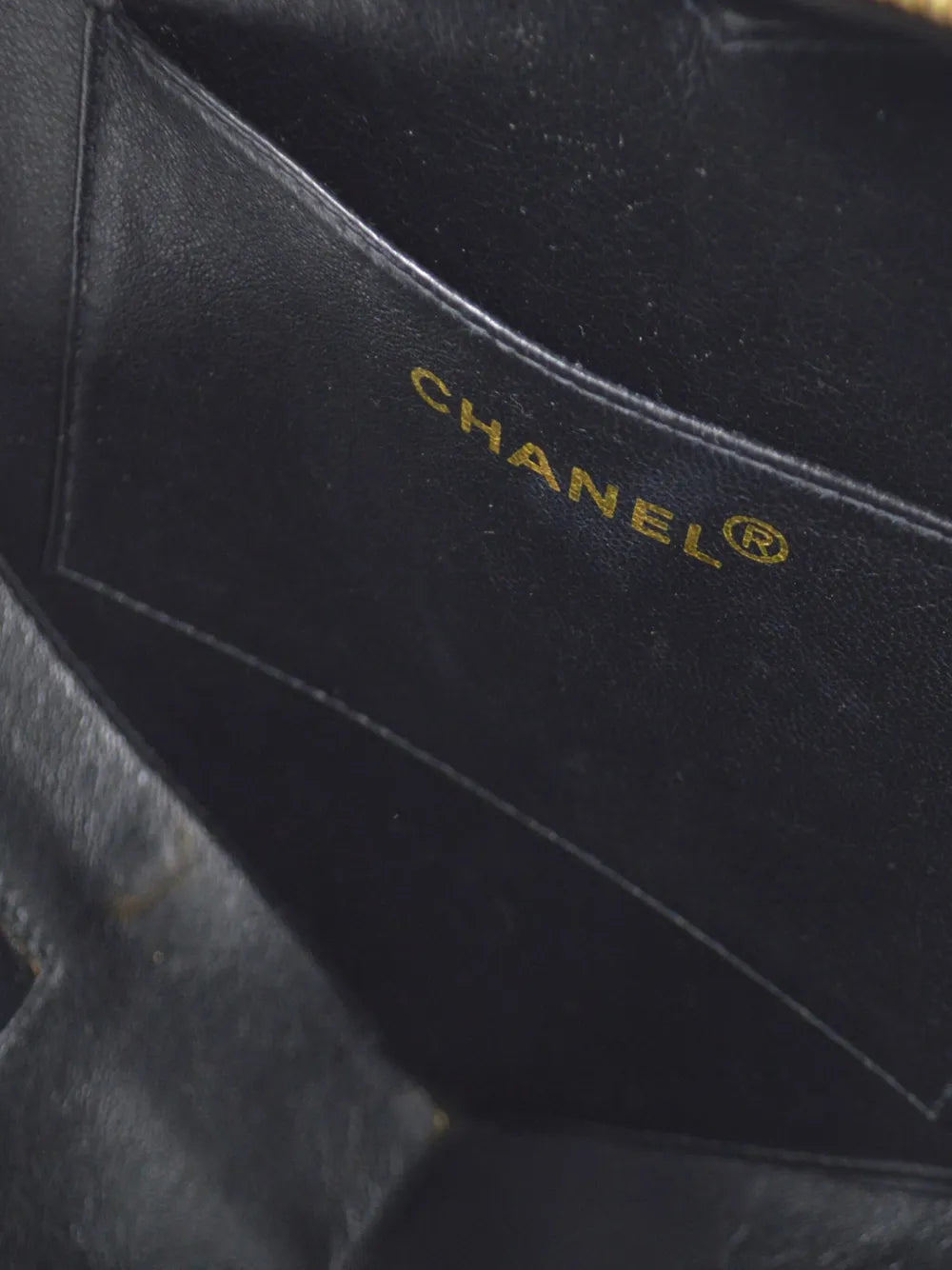 Pre-OwnedCHANEL Pre-Owned1995 CC heart tote bag