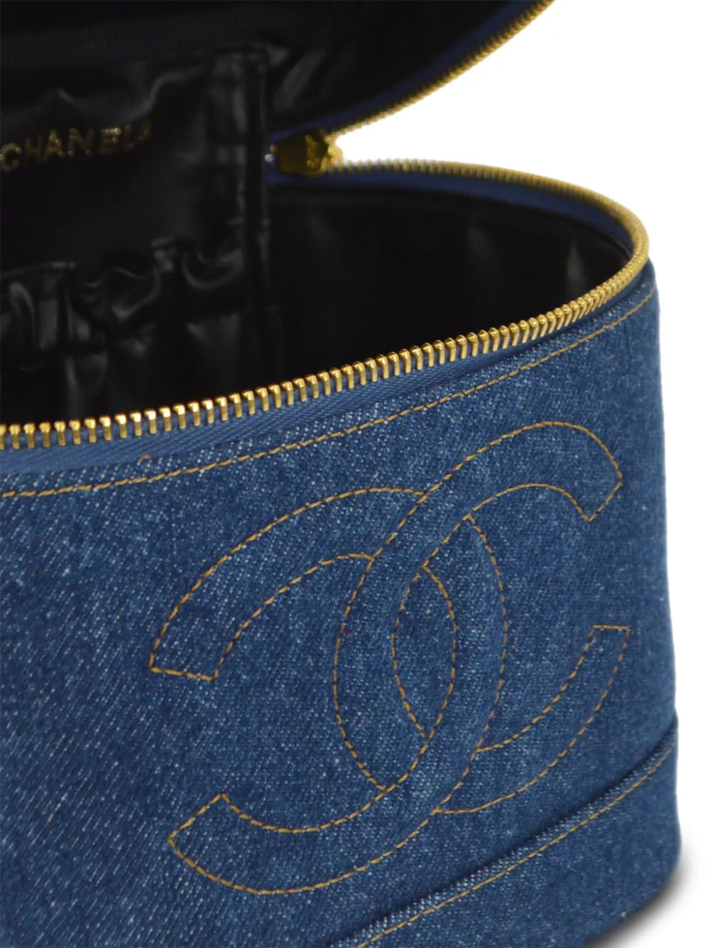 Pre-OwnedCHANEL Pre-Owned1997 Timeless vanity bag