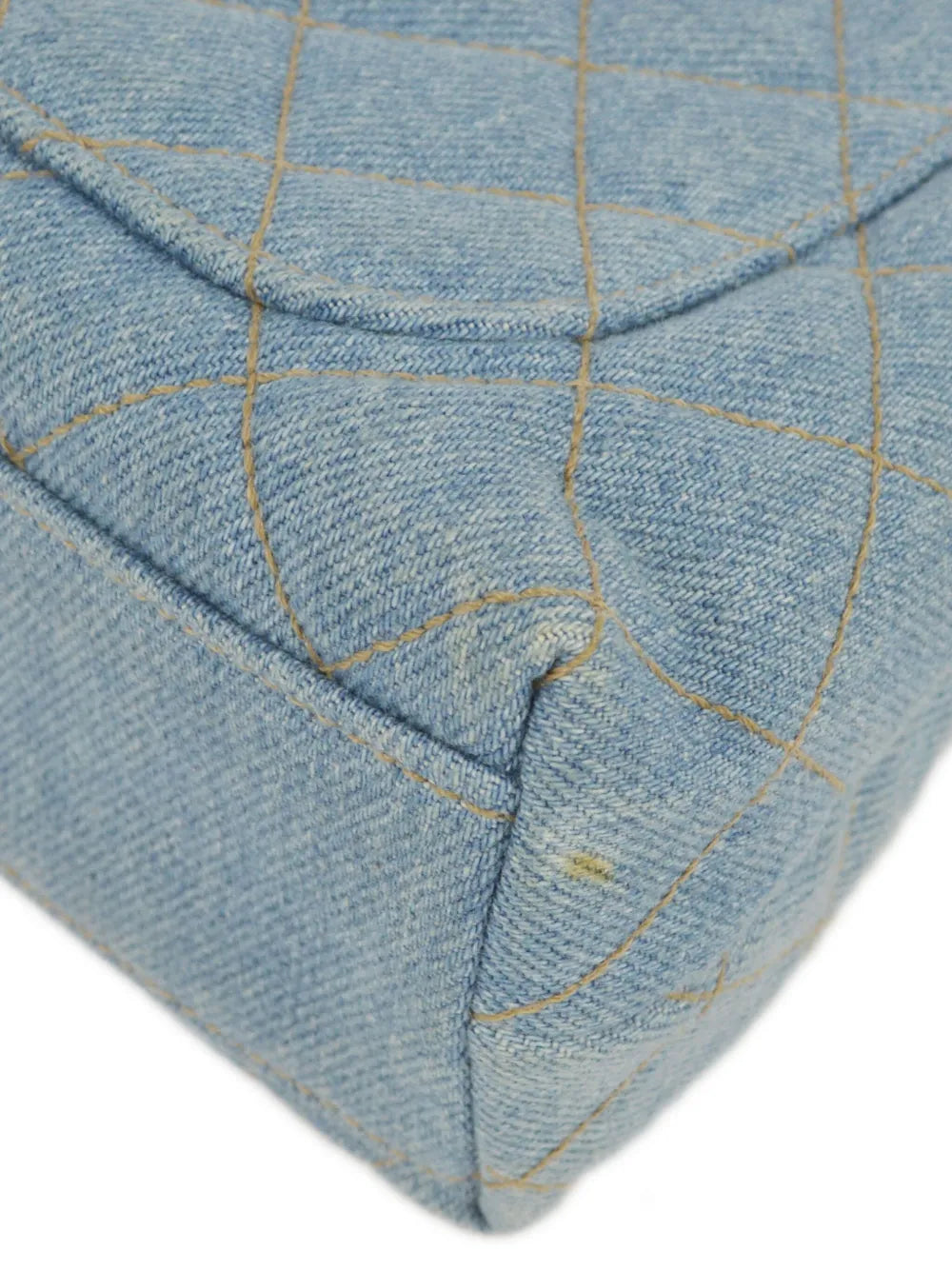 Pre-OwnedCHANEL Pre-Owned1997 small CC denim handbag