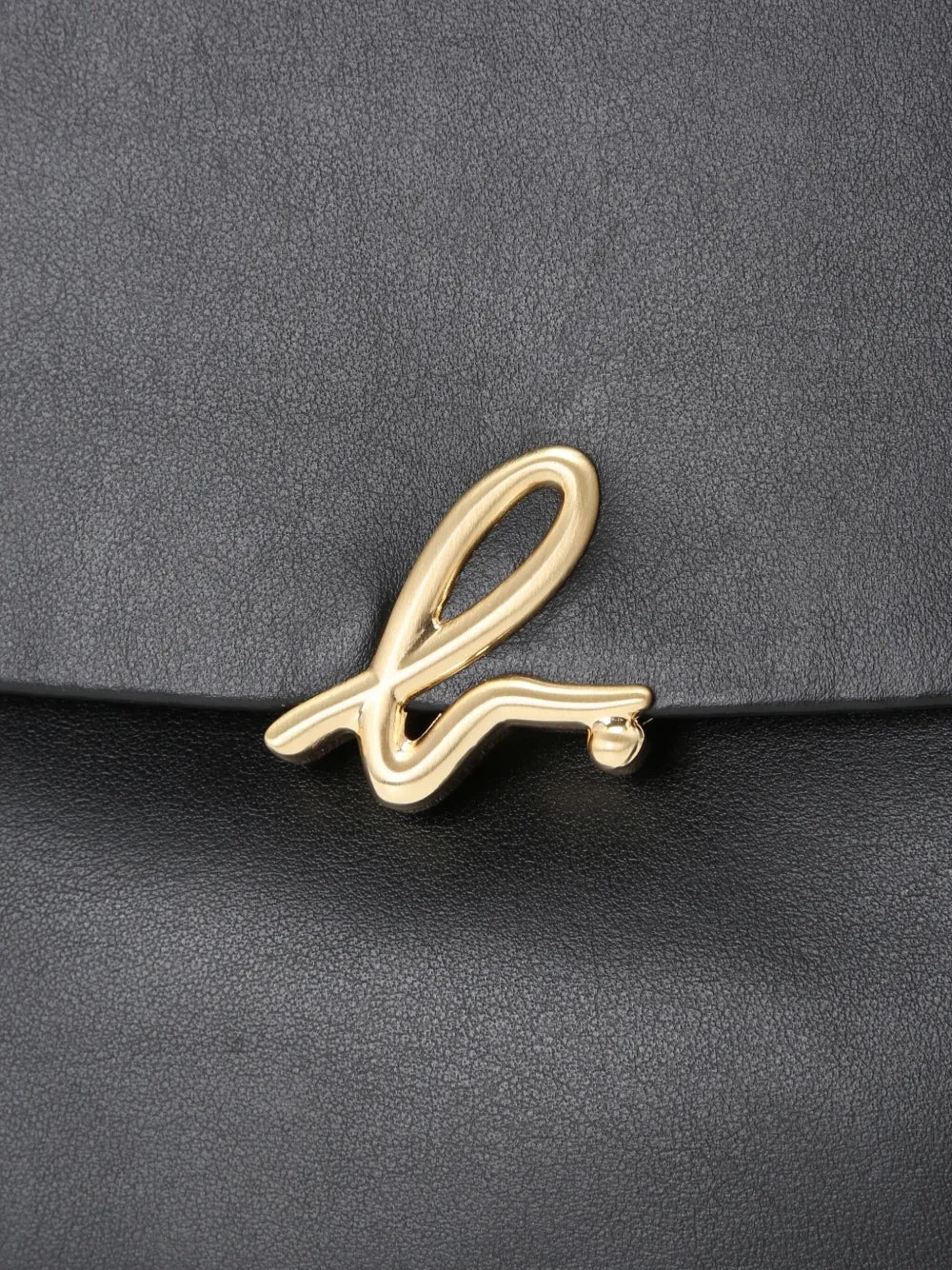 agn? b. logo-clasp leather crossbody bag