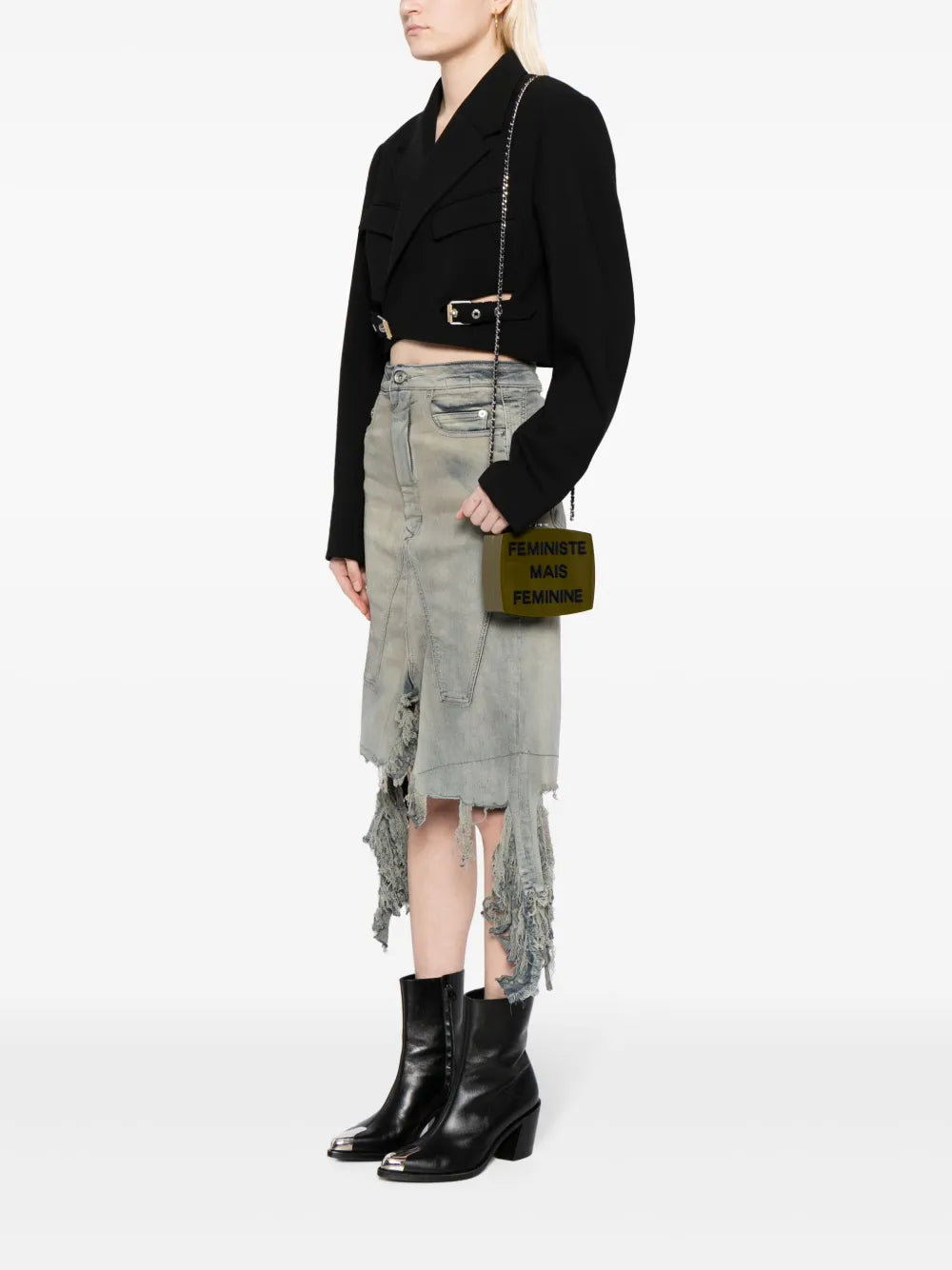 Pre-OwnedCHANEL Pre-OwnedFeministe Femenine clutch bag