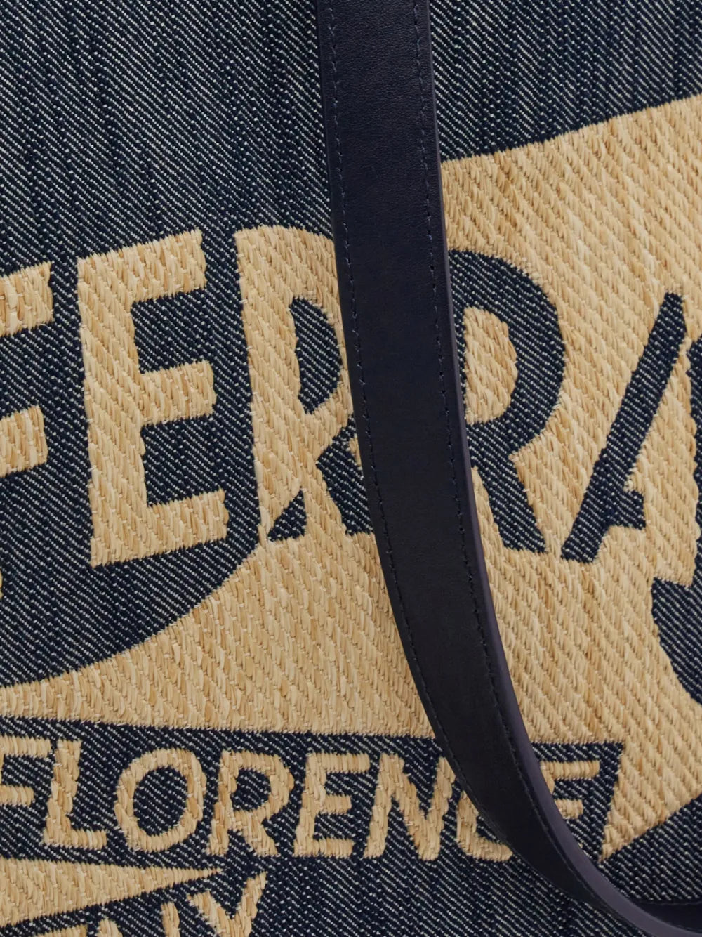 Ferragamomedium Venna logo-embroidered tote bag