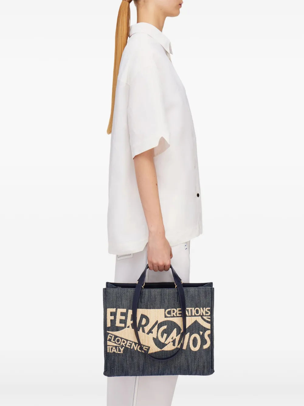 Ferragamomedium Venna logo-embroidered tote bag