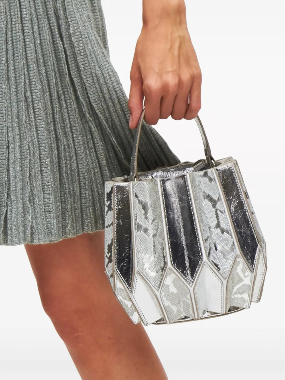RYZ?edium Gamora bucket bag