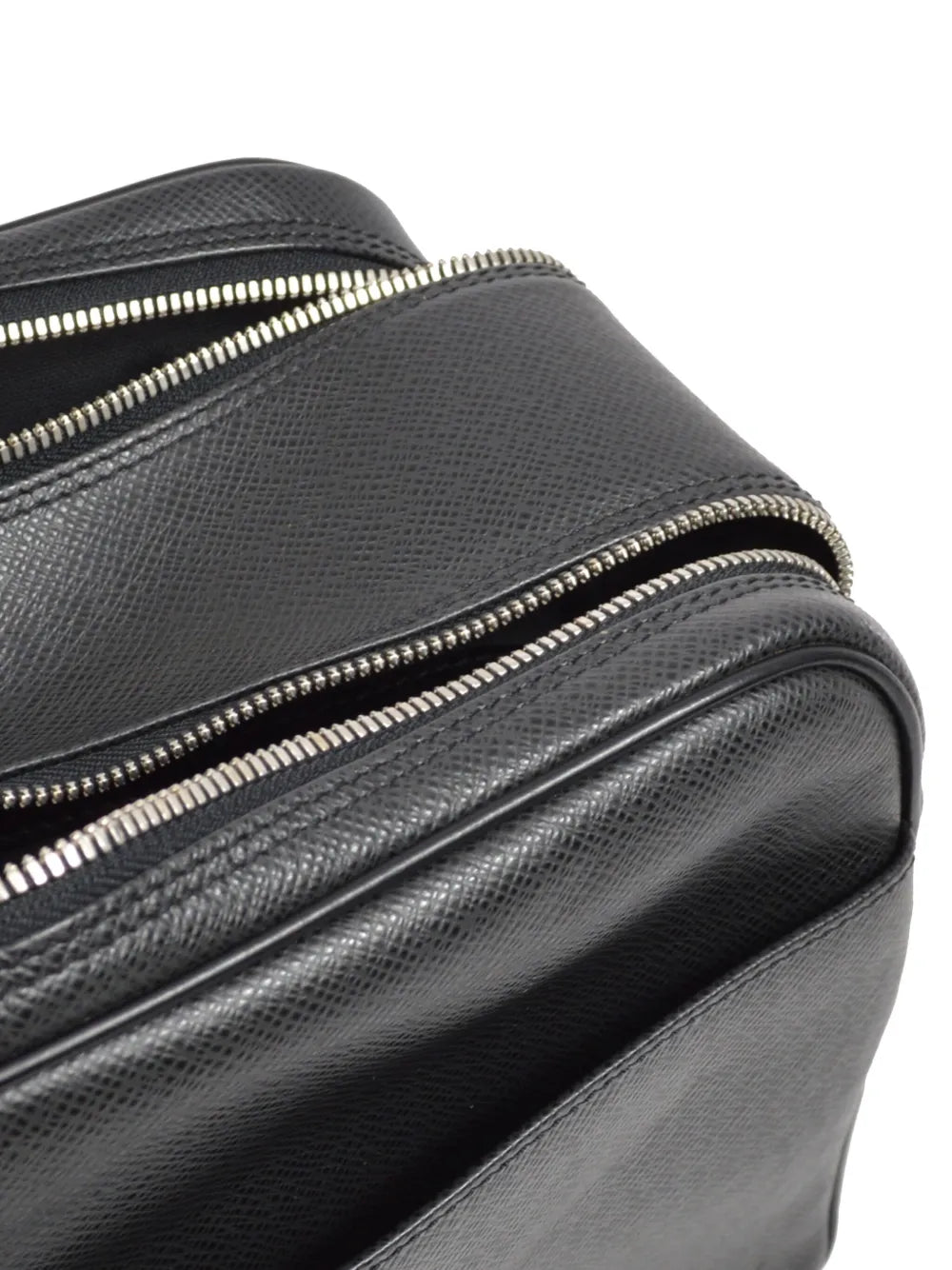 Pre-OwnedLouis Vuitton Pre-Owned2002 Reporter PM messenger bag