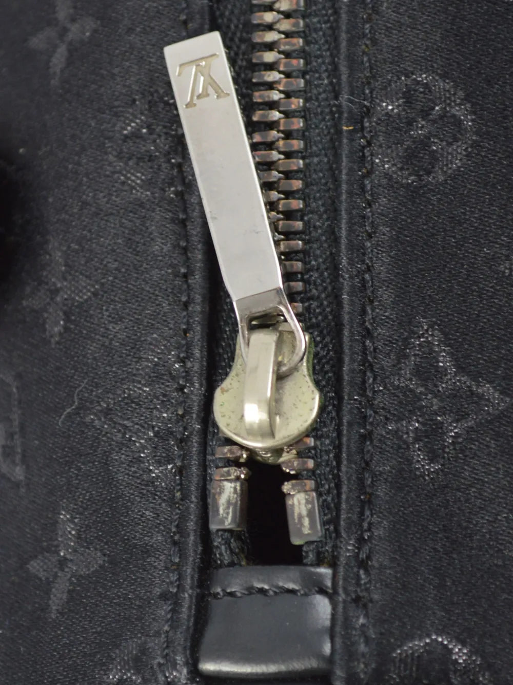 Pre-OwnedLouis Vuitton Pre-Owned2002 Little Papillon handbag