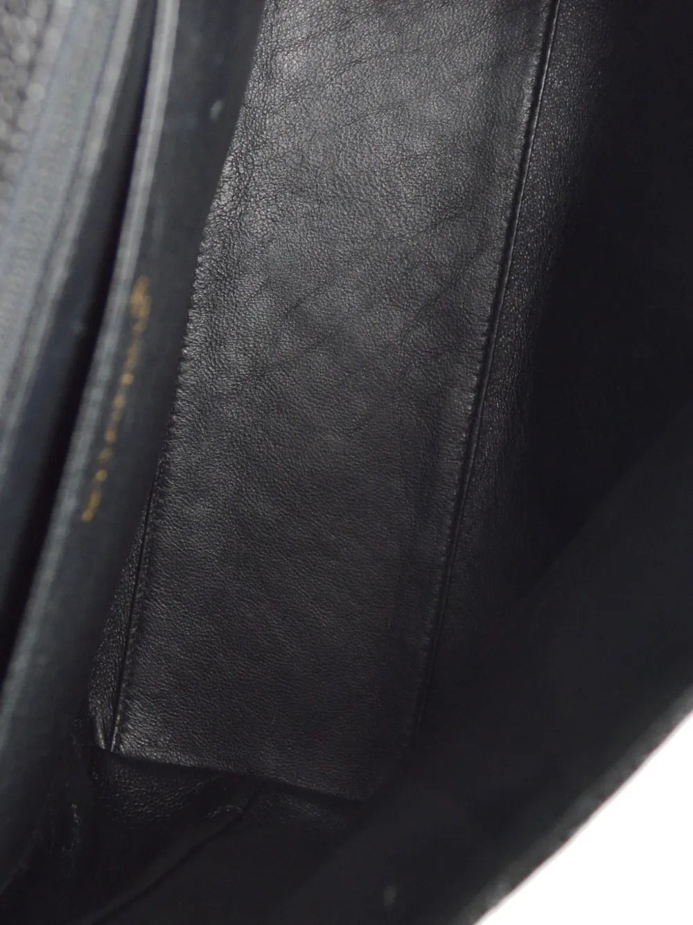 Pre-OwnedCHANEL Pre-Owned2002 CC diamond-quilted handbag