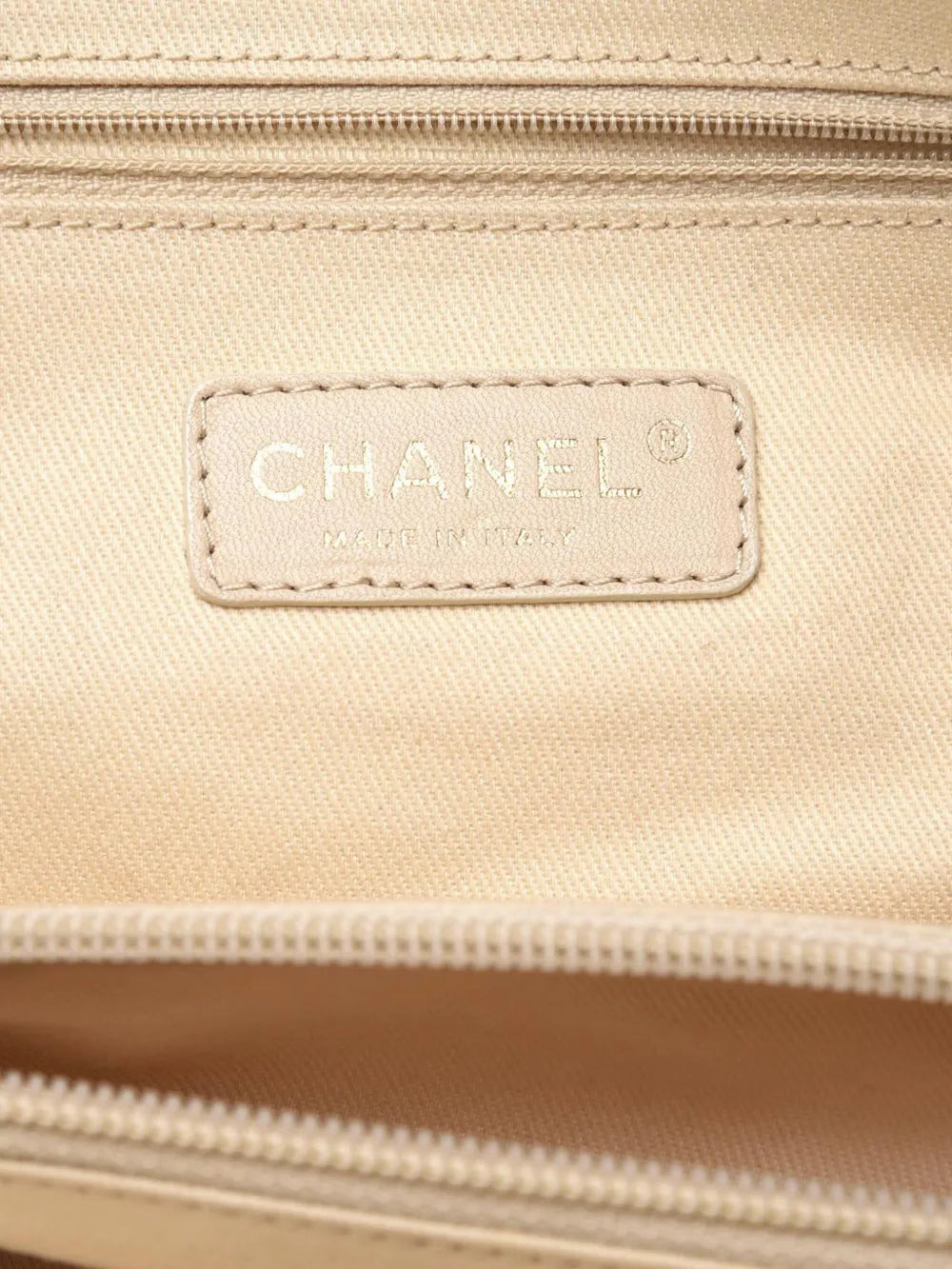 Pre-OwnedCHANEL Pre-OwnedCC tweed tote bag