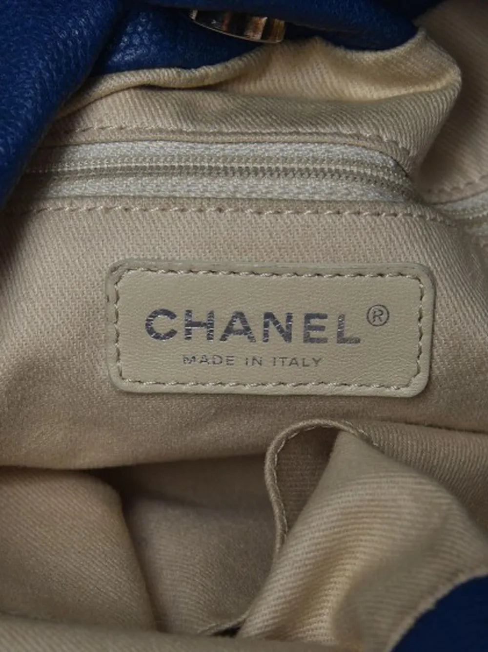 Pre-OwnedCHANEL Pre-OwnedCaviar 31 drawstring tote bag