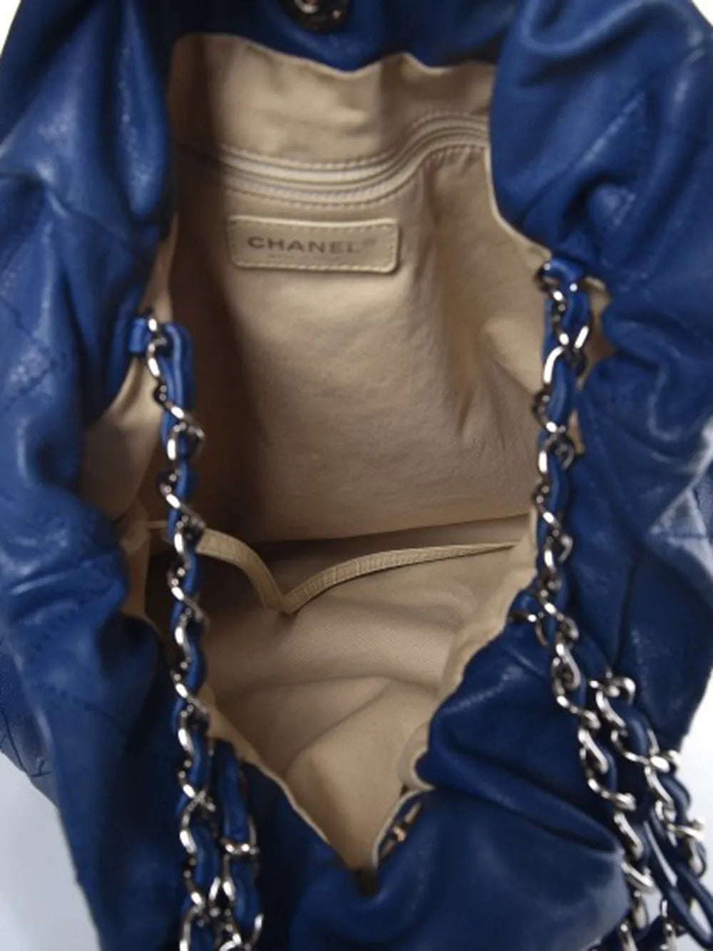 Pre-OwnedCHANEL Pre-OwnedCaviar 31 drawstring tote bag