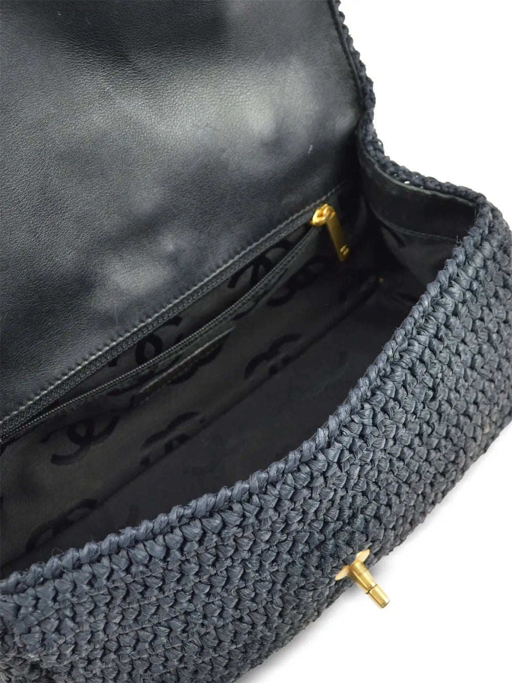 Pre-OwnedCHANEL Pre-Owned2006 CC raffia shoulder bag