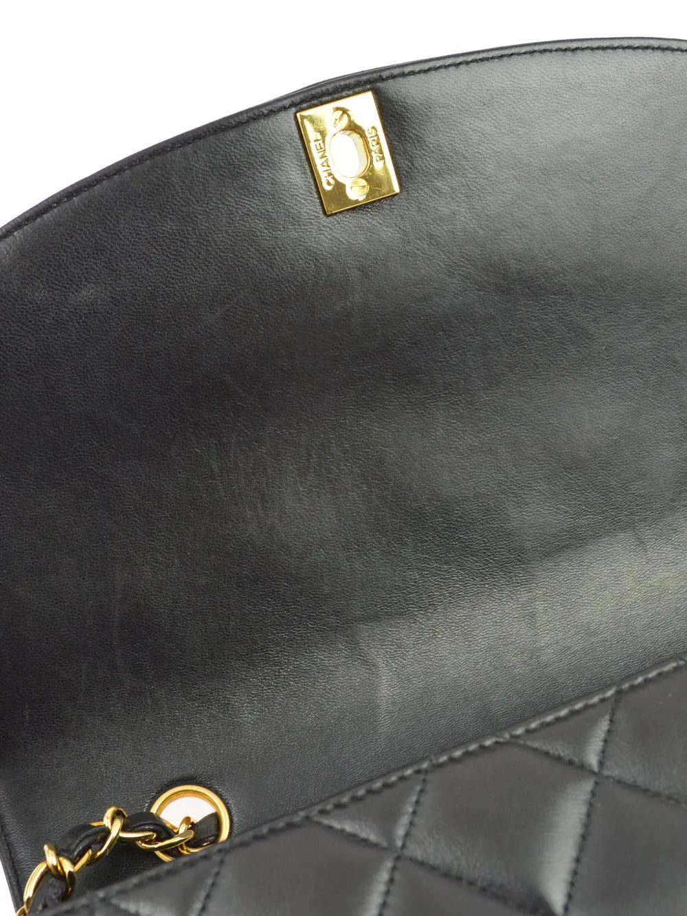 Pre-OwnedCHANEL Pre-Owned1992 medium Diana shoulder bag