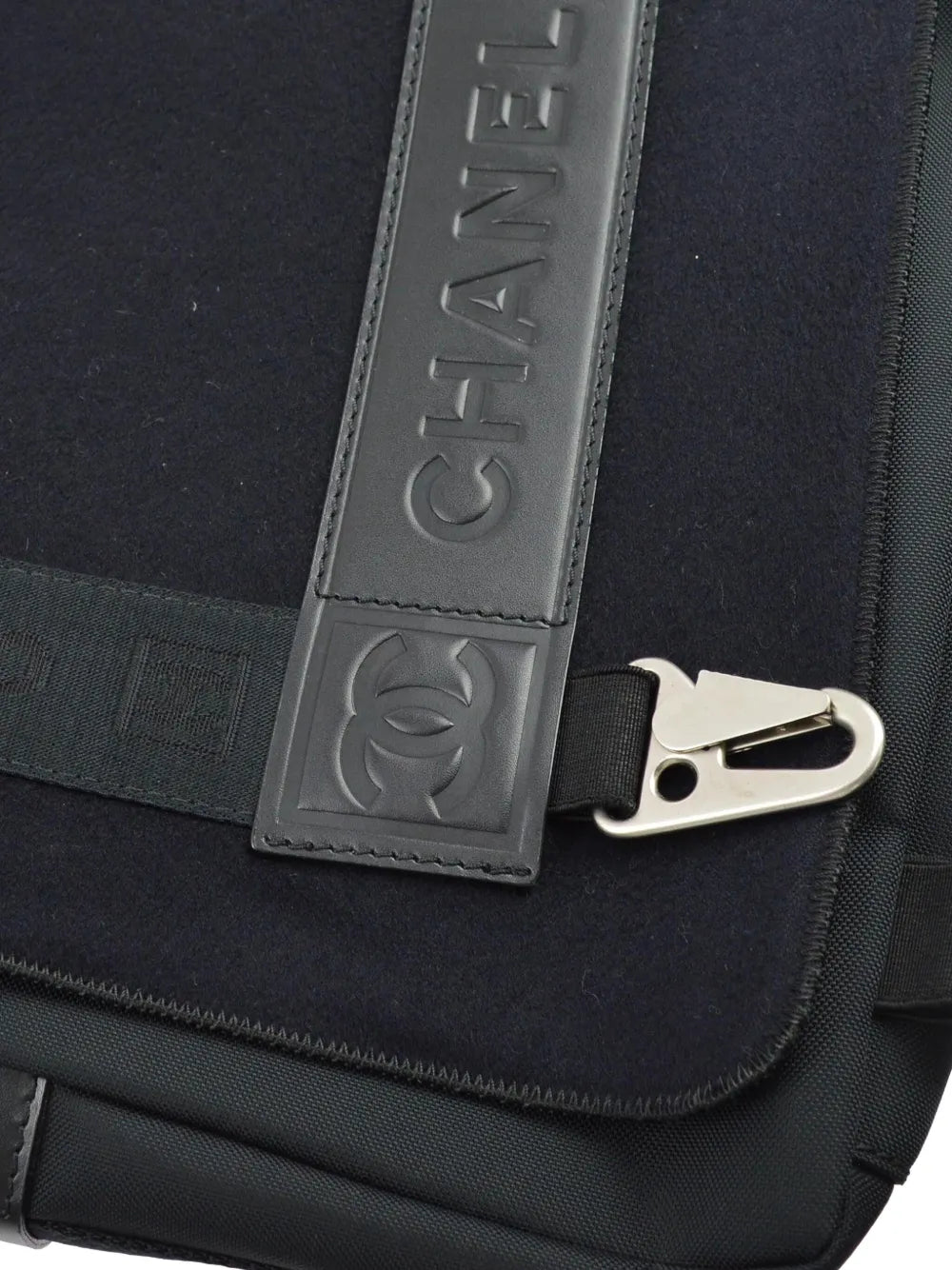 Pre-OwnedCHANEL Pre-Owned2005 Sport Line two-way handbag