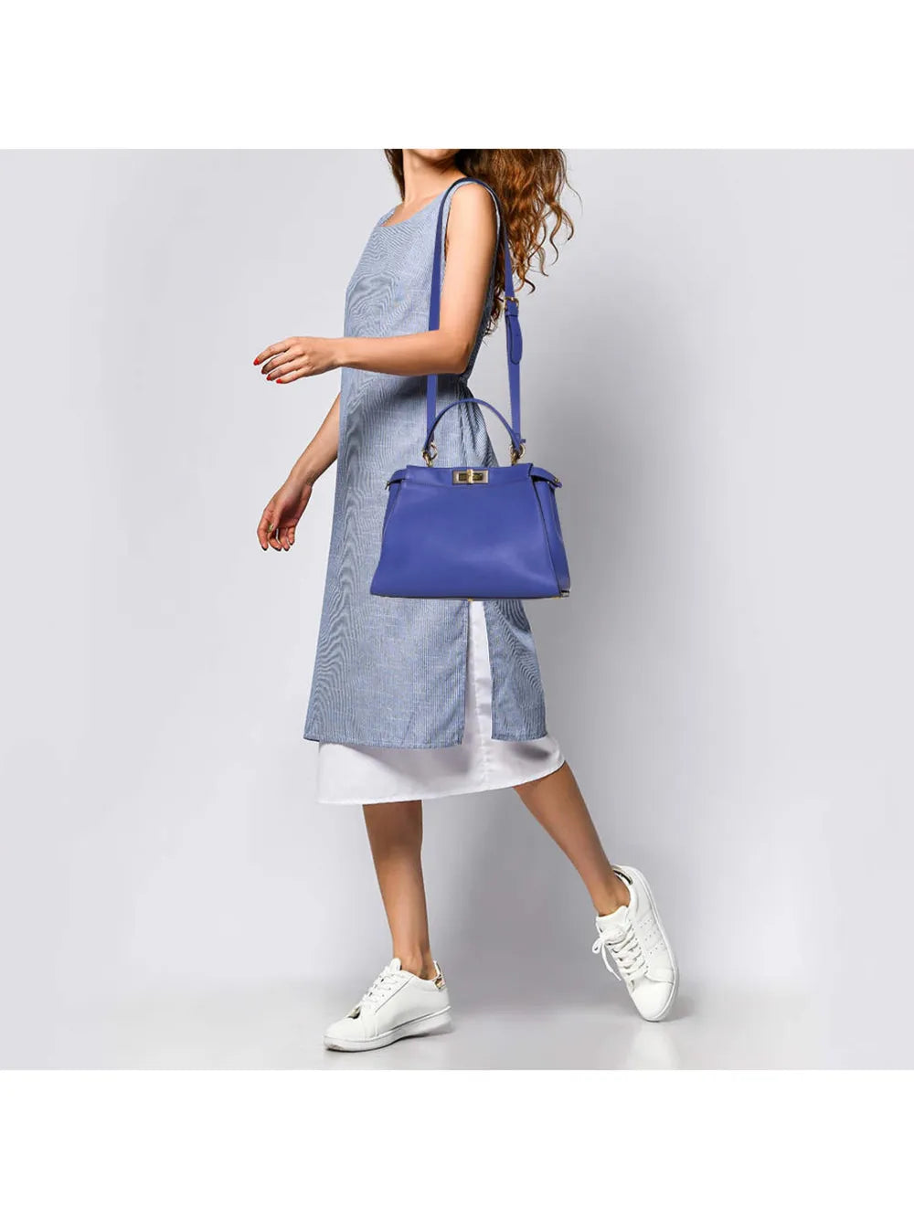 Pre-OwnedFendi Pre-Ownedmedium Peekaboo two-way bag