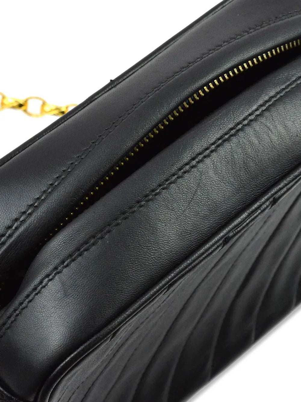 Pre-OwnedCHANEL Pre-Owned1992 CC turn-lock camera bag
