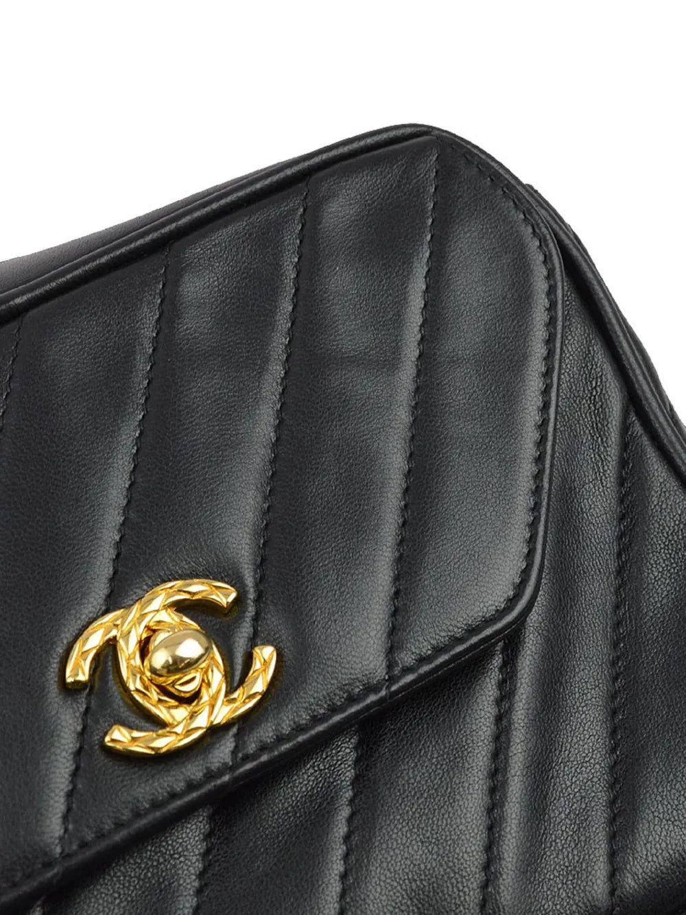 Pre-OwnedCHANEL Pre-Owned1992 CC turn-lock camera bag