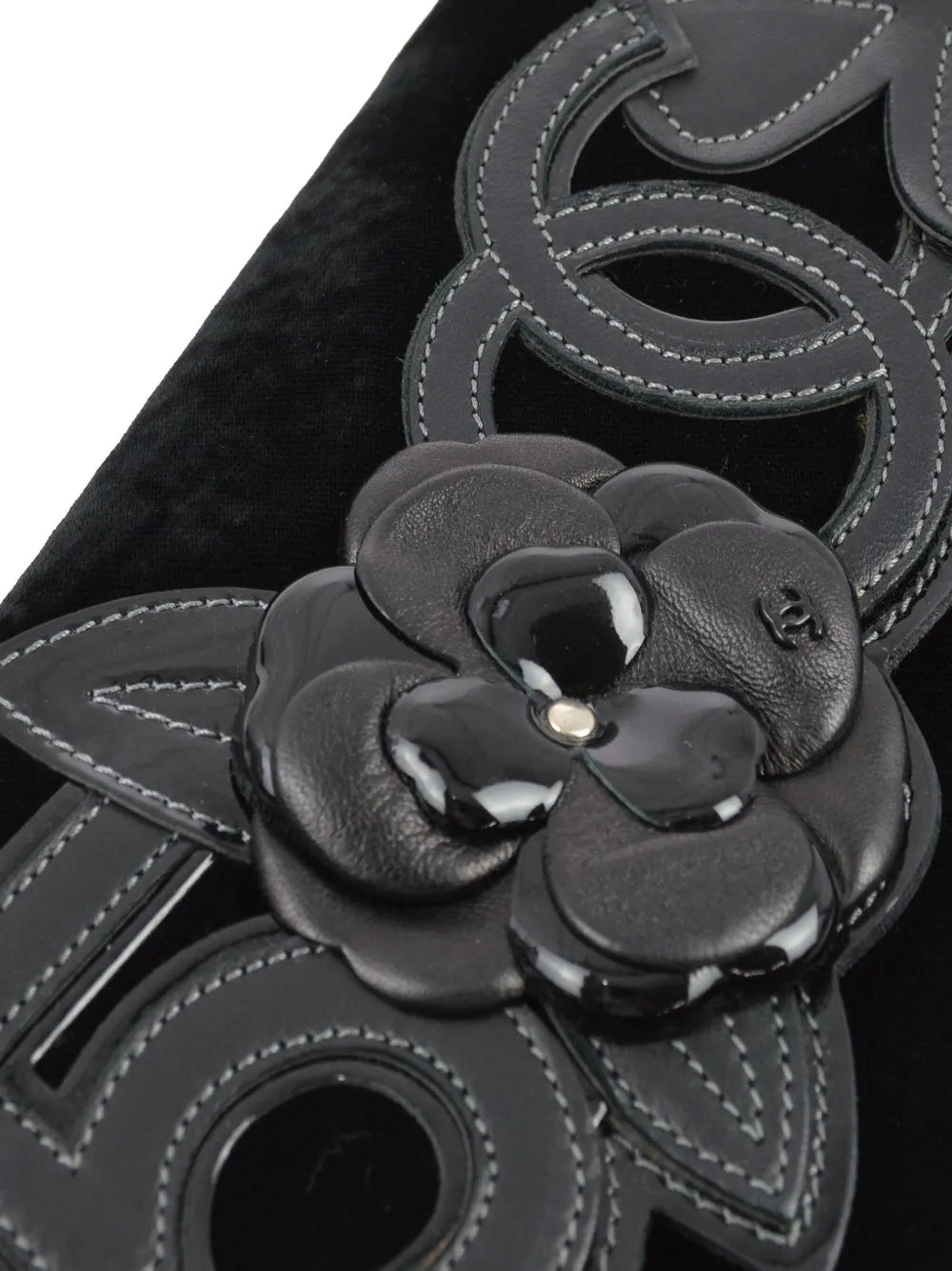 Pre-OwnedCHANEL Pre-Owned2006 Camellia shoulder bag